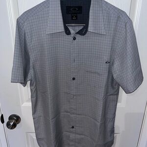 Oakley Men's Grey Checkered Casual Shirt